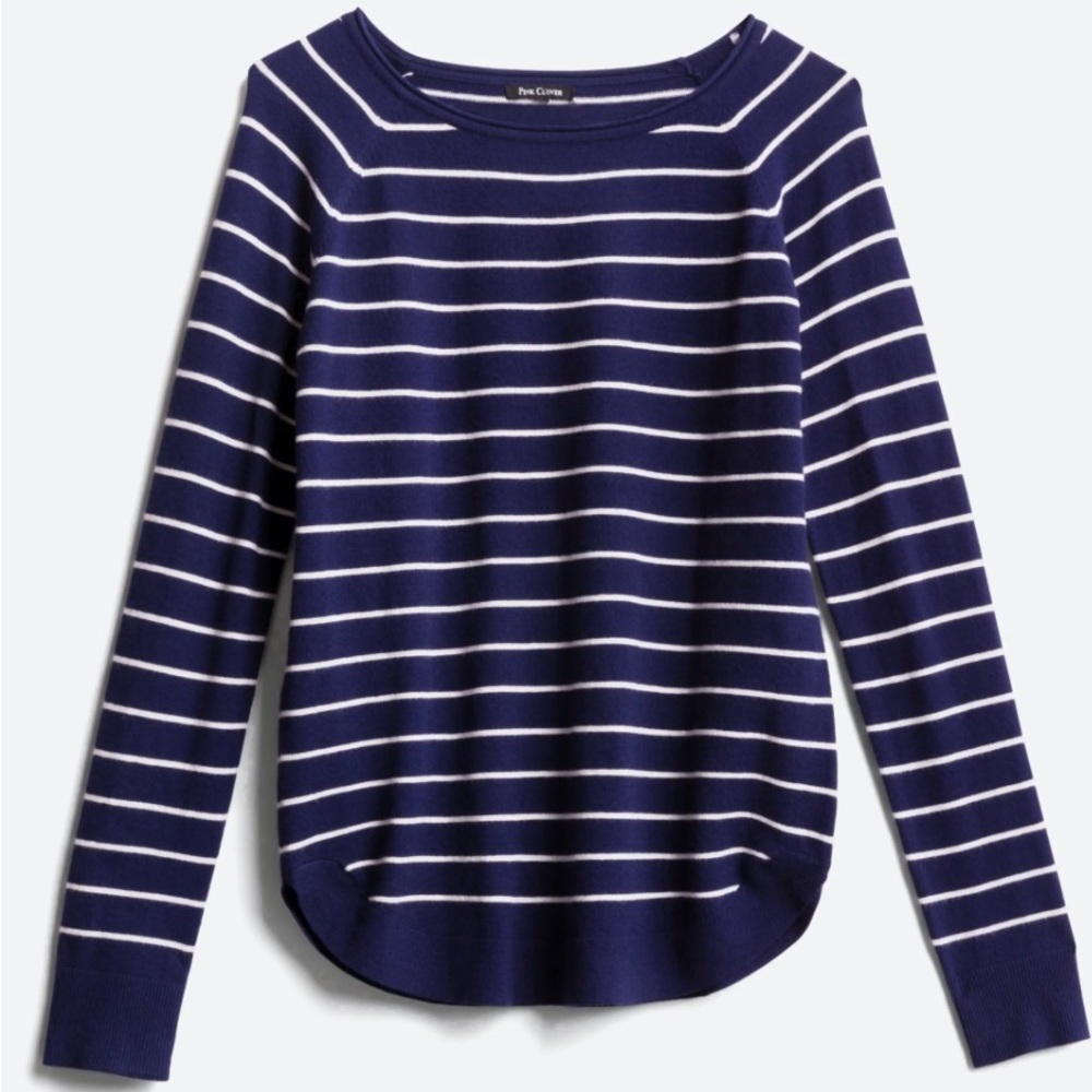 PINK CLOVER
Valencia Curved Hem Sweater